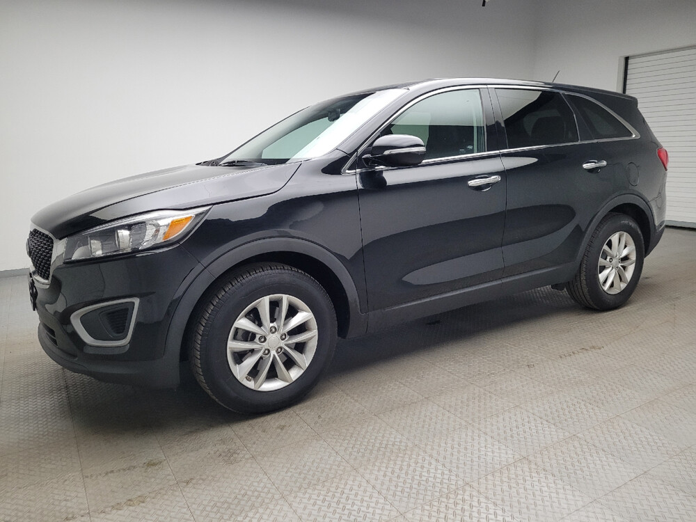 2016 Kia Sorento in Grand Rapids, MI 49508 - 2456814 2