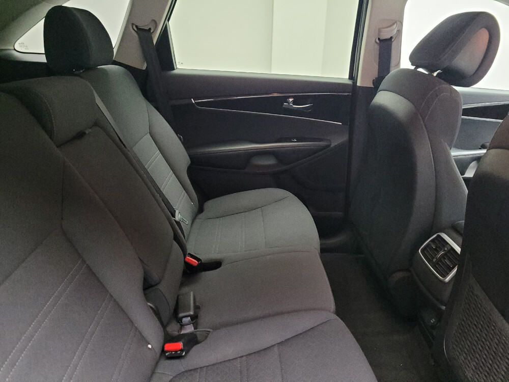 2016 Kia Sorento in Grand Rapids, MI 49508 - 2456814 19