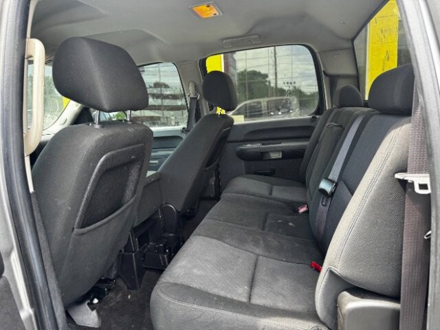 2013 Chevrolet Silverado 1500 in Indianapolis, IN 46222-4002 - 2456843 6