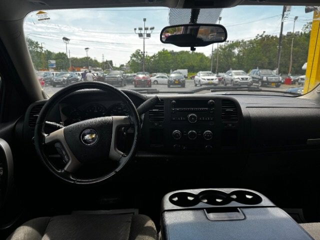 2013 Chevrolet Silverado 1500 in Indianapolis, IN 46222-4002 - 2456843 7