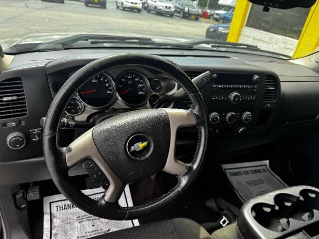 2013 Chevrolet Silverado 1500 in Indianapolis, IN 46222-4002 - 2456843 9