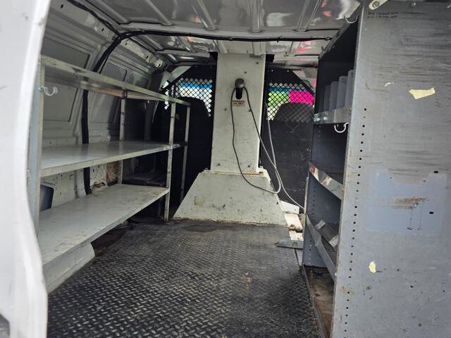 2005 Ford E-350 and Econoline 350 in Blauvelt, NY 10913 - 2456860 40