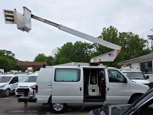 2005 Ford E-350 and Econoline 350 in Blauvelt, NY 10913 - 2456860 12