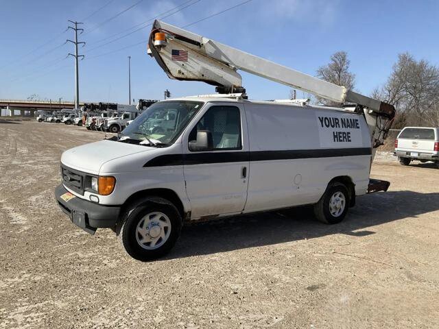 2005 Ford E-350 and Econoline 350 in Blauvelt, NY 10913 - 2456860 52