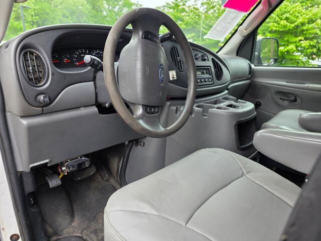 2005 Ford E-350 and Econoline 350 in Blauvelt, NY 10913 - 2456860 19