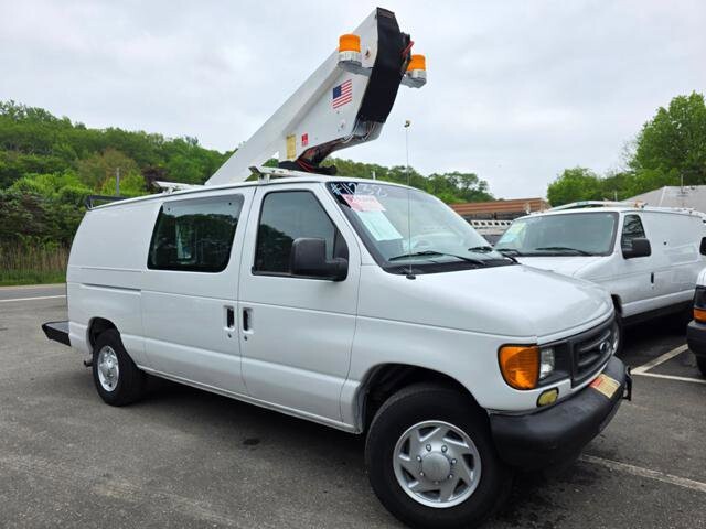 2005 Ford E-350 and Econoline 350 in Blauvelt, NY 10913 - 2456860 2