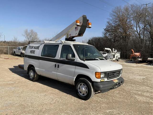 2005 Ford E-350 and Econoline 350 in Blauvelt, NY 10913 - 2456860 34