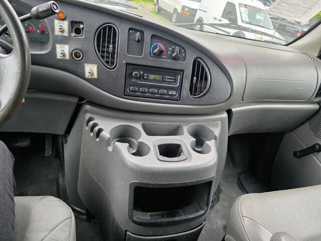 2005 Ford E-350 and Econoline 350 in Blauvelt, NY 10913 - 2456860 25