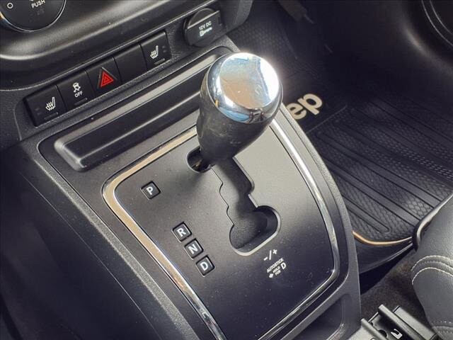 2016 Jeep Patriot in Troy, IL 62294-1376 - 2457440 9