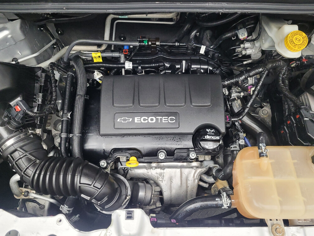 2018 Chevrolet Trax in Memphis, TN 38115 - 2457939 30