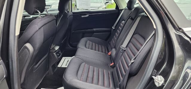 2015 Ford Fusion in Barton, MD 21521 - 2458012 8