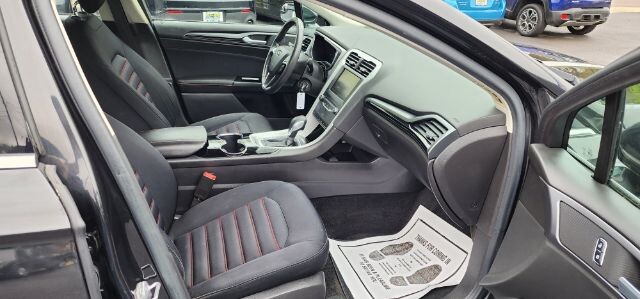 2015 Ford Fusion in Barton, MD 21521 - 2458012 15