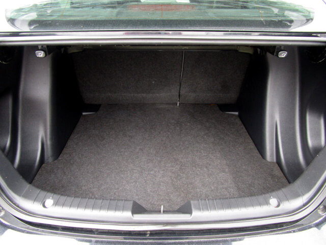 2019 Toyota Yaris in Tampa, FL 33604-6914 - 2458472 27