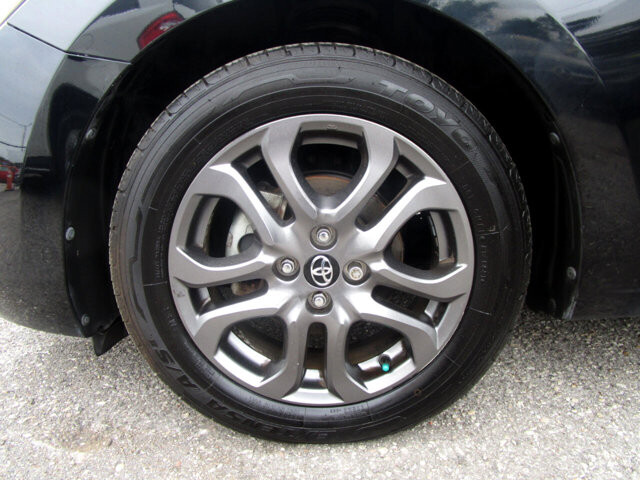 2019 Toyota Yaris in Tampa, FL 33604-6914 - 2458472 22