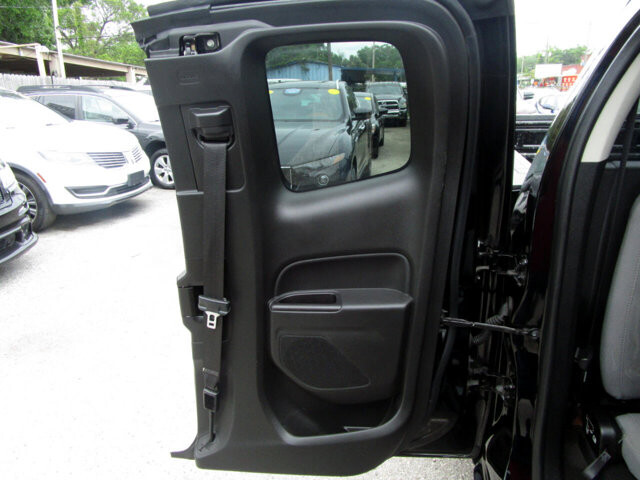 2015 Chevrolet Colorado in Tampa, FL 33604-6914 - 2458473 17