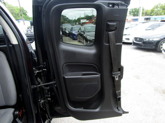 2015 Chevrolet Colorado in Tampa, FL 33604-6914 - 2458473 18