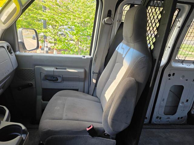 2013 Ford E-250 and Econoline 250 in Blauvelt, NY 10913 - 2458511 24