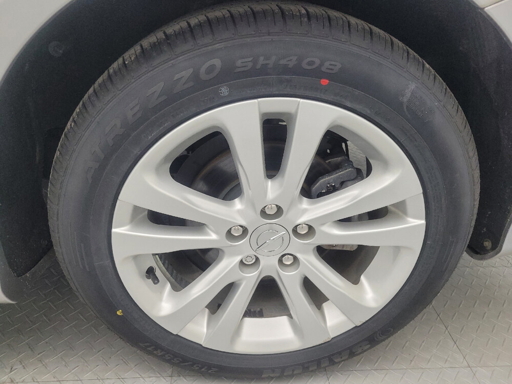 2017 Chrysler 200 in Greenville, SC 29607 - 2458618 31