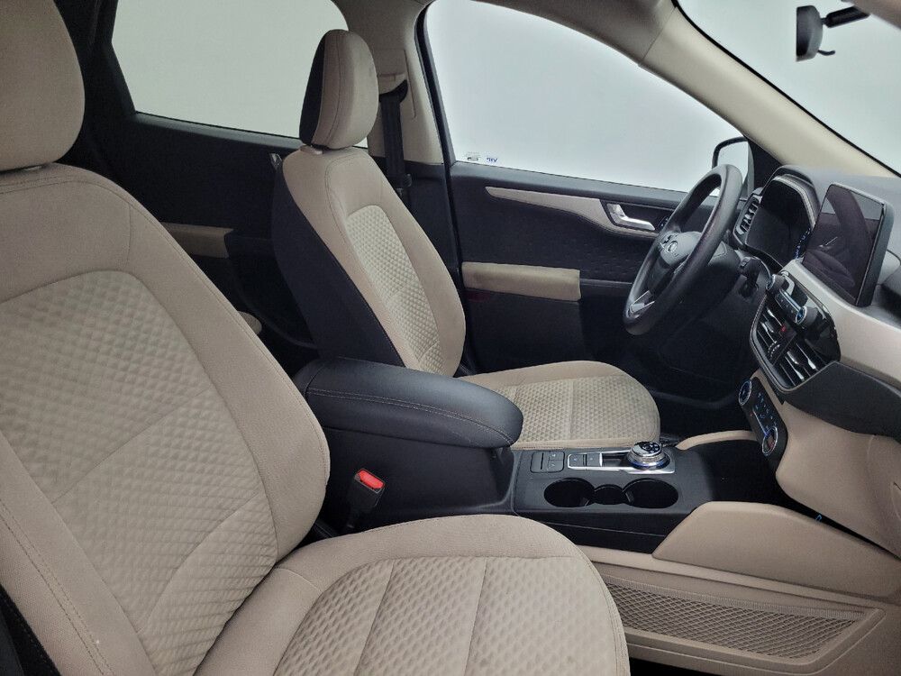 2020 Ford Escape in Tampa, FL 33619 - 2458995 21