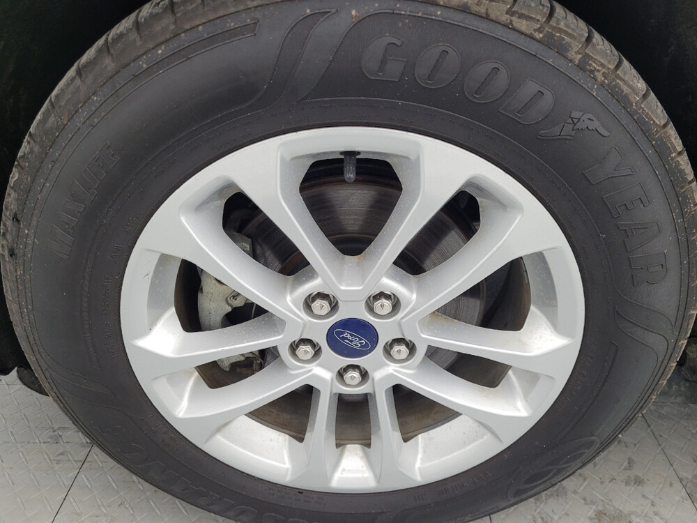 2020 Ford Escape in Tampa, FL 33619 - 2458995 31