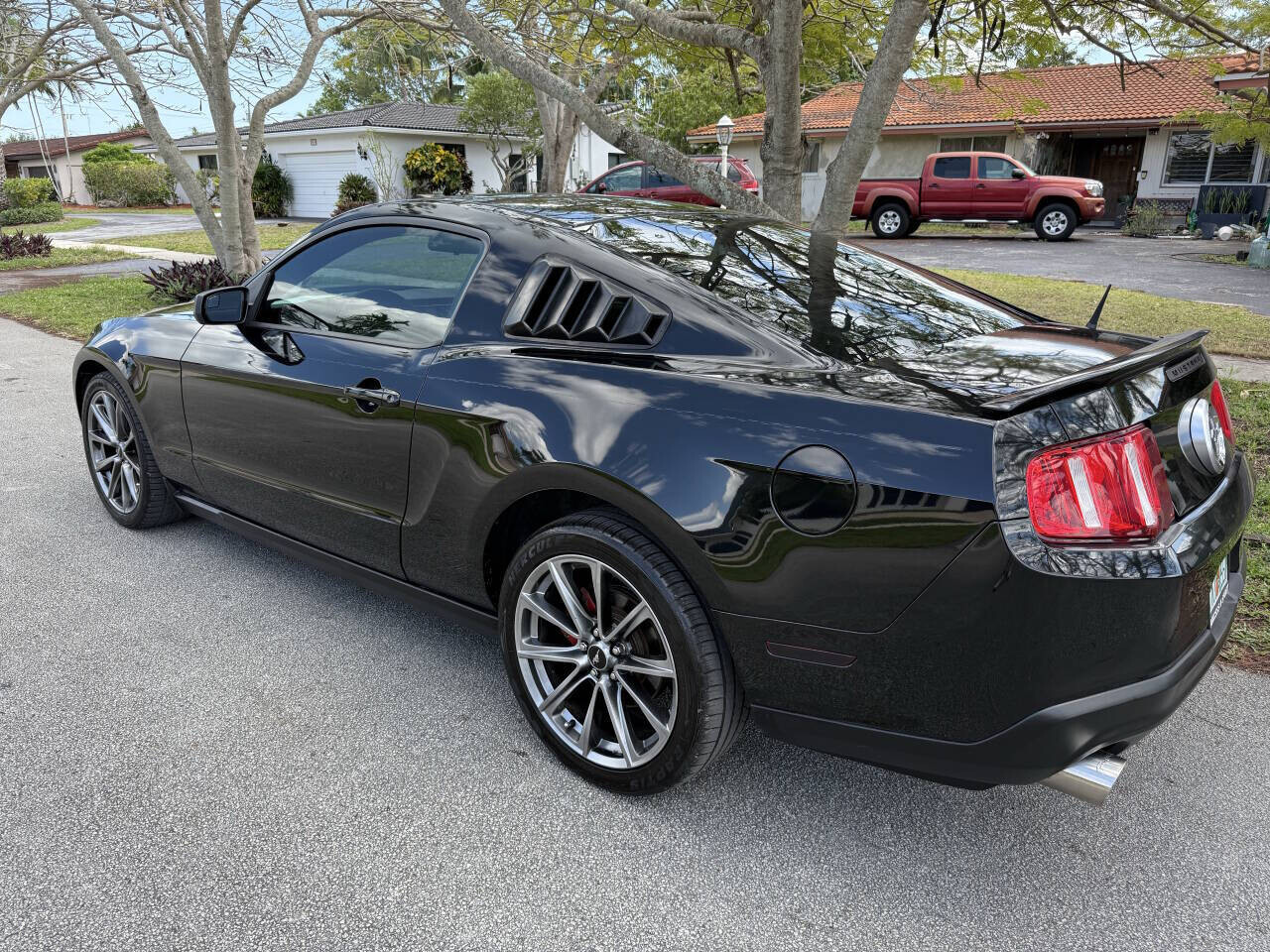 2012 Ford Mustang in Hollywood, FL 33023-1906 - 2459355 2