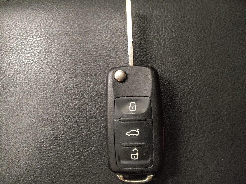 2015 Volkswagen Eos in Jackson, MS 39211 - 2459433 32