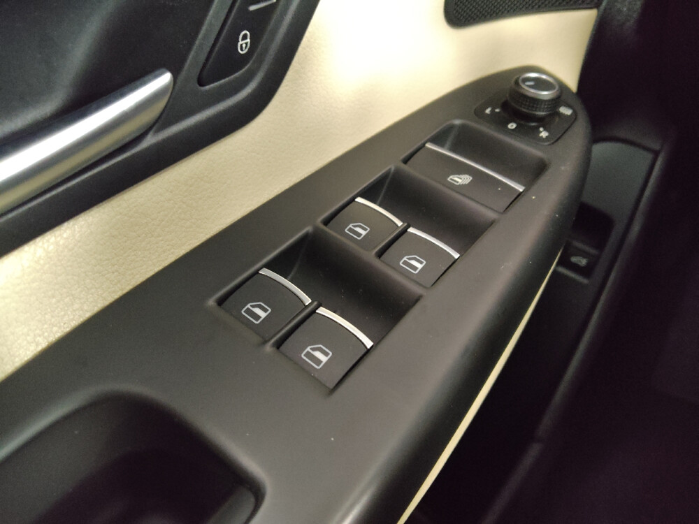 2015 Volkswagen Eos in Jackson, MS 39211 - 2459433 27