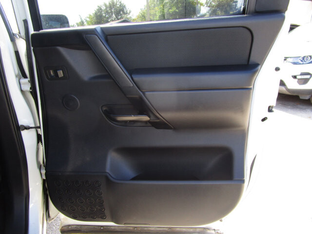 2008 Nissan Titan in Tampa, FL 33604-6914 - 2460260 17
