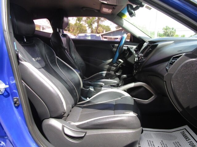 2015 Hyundai Veloster in Tampa, FL 33604-6914 - 2460261 8