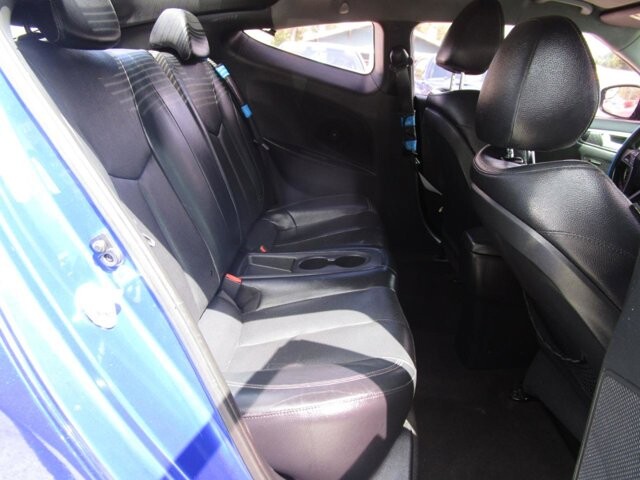 2015 Hyundai Veloster in Tampa, FL 33604-6914 - 2460261 10