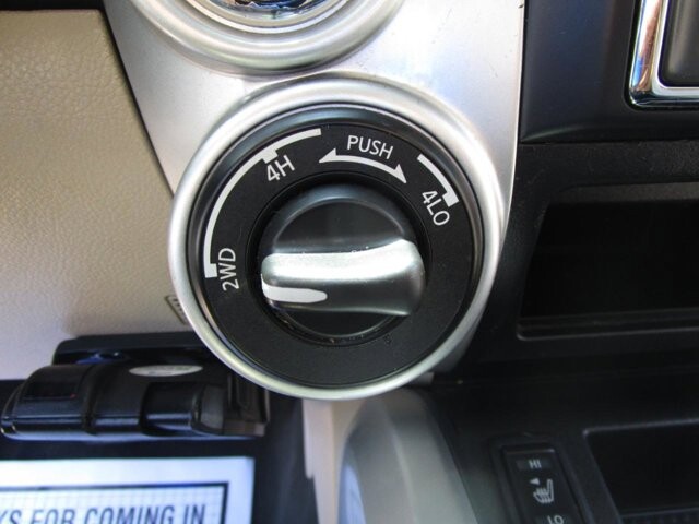 2017 Nissan Titan in Tampa, FL 33604-6914 - 2460262 5