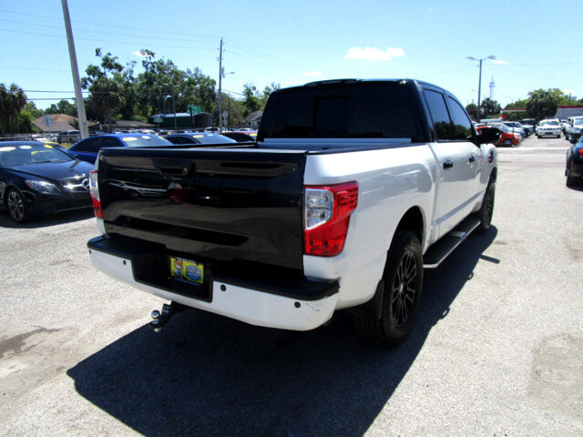 2017 Nissan Titan in Tampa, FL 33604-6914 - 2460262 26