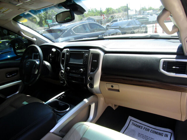 2017 Nissan Titan in Tampa, FL 33604-6914 - 2460262 13