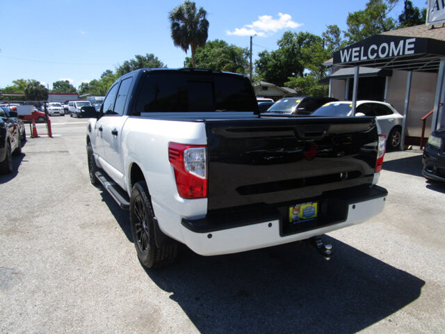 2017 Nissan Titan in Tampa, FL 33604-6914 - 2460262 29