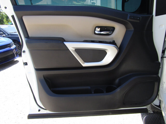 2017 Nissan Titan in Tampa, FL 33604-6914 - 2460262 20