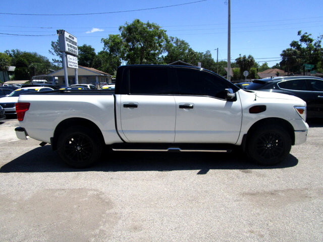 2017 Nissan Titan in Tampa, FL 33604-6914 - 2460262 30