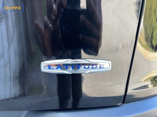 2018 Jeep Cherokee in Decatur, GA 30032 - 2460274 36