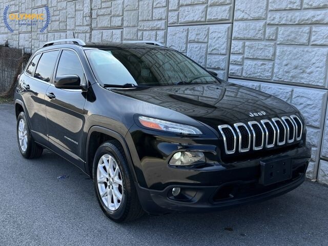 2018 Jeep Cherokee in Decatur, GA 30032 - 2460274 3