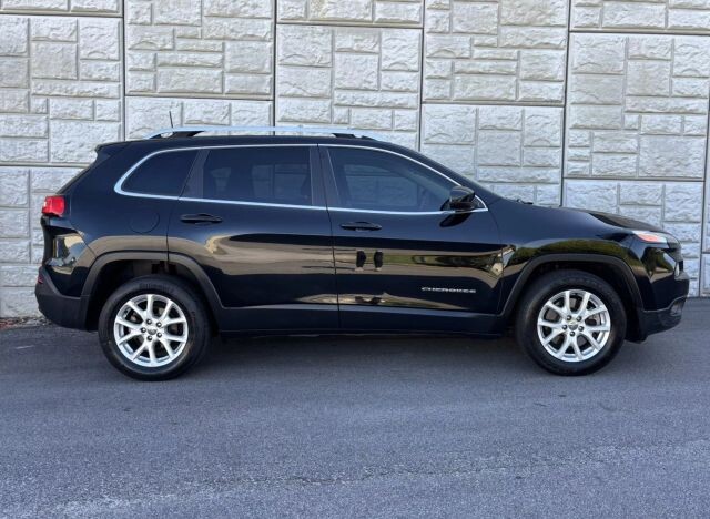 2018 Jeep Cherokee in Decatur, GA 30032 - 2460274 53