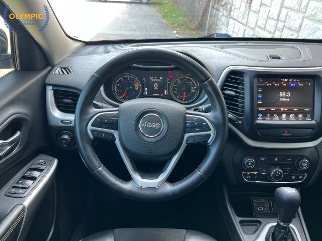 2018 Jeep Cherokee in Decatur, GA 30032 - 2460274 22