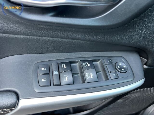 2018 Jeep Cherokee in Decatur, GA 30032 - 2460274 33