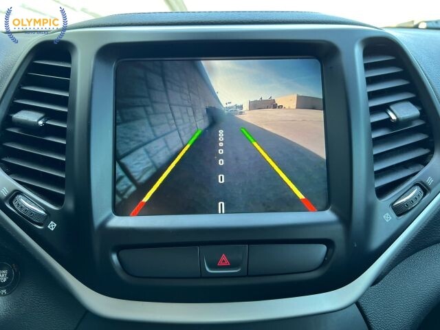 2018 Jeep Cherokee in Decatur, GA 30032 - 2460274 28