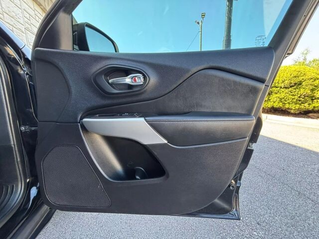 2018 Jeep Cherokee in Decatur, GA 30032 - 2460274 83