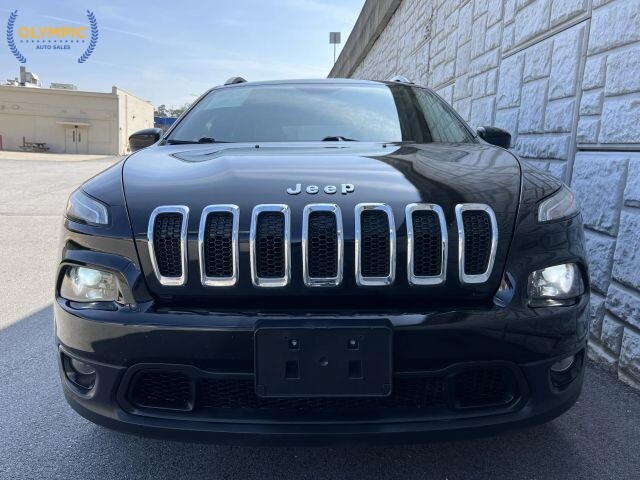 2018 Jeep Cherokee in Decatur, GA 30032 - 2460274 12