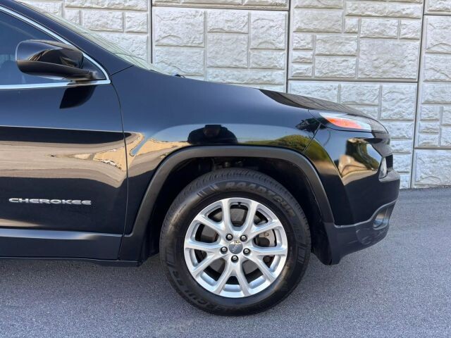 2018 Jeep Cherokee in Decatur, GA 30032 - 2460274 56