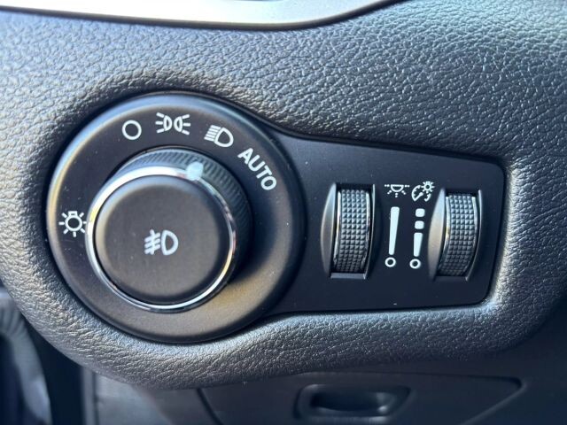 2018 Jeep Cherokee in Decatur, GA 30032 - 2460274 74