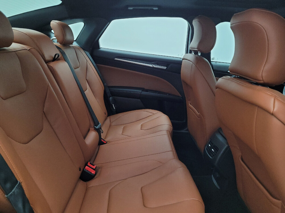 2019 Ford Fusion in Maple Heights, OH 44137 - 2460365 19