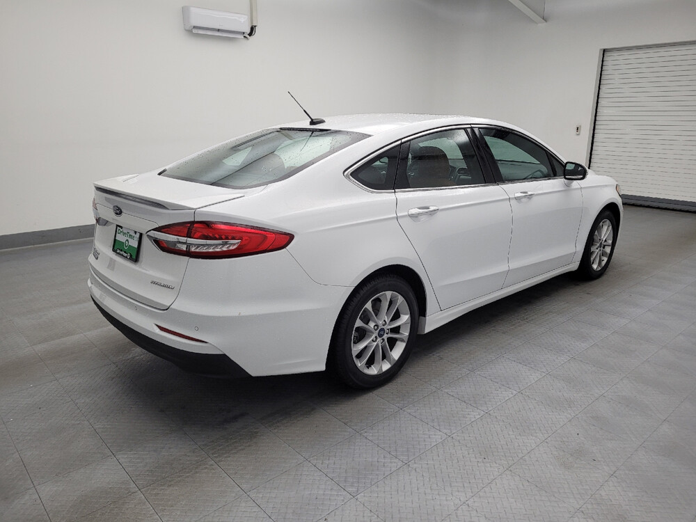 2019 Ford Fusion in Maple Heights, OH 44137 - 2460365 10