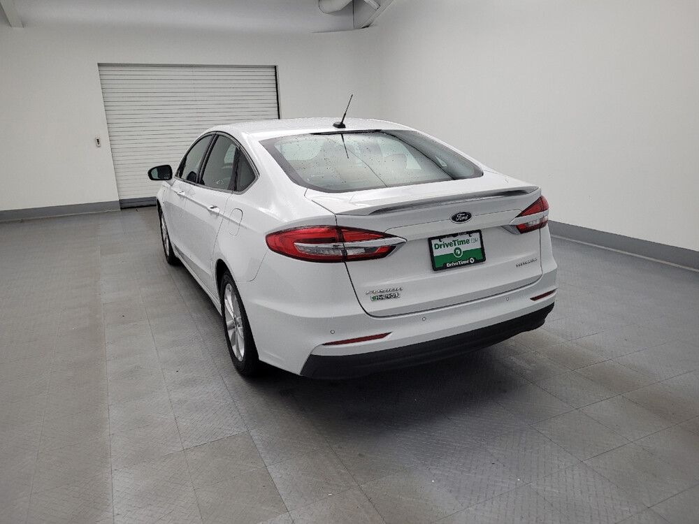 2019 Ford Fusion in Maple Heights, OH 44137 - 2460365 5