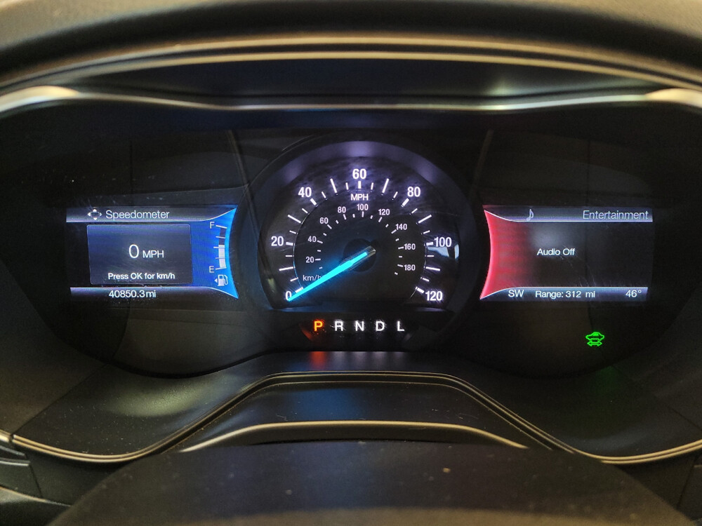 2019 Ford Fusion in Maple Heights, OH 44137 - 2460365 23